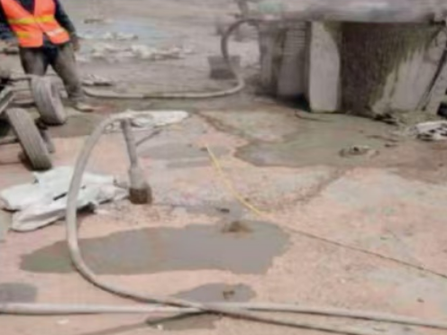 浦江水泥混凝土路面板底注浆技术 路面脱空注浆整治方案