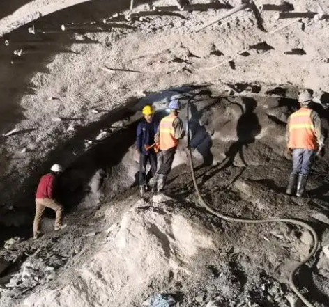 浦江隧道拱顶带模注浆料，微膨胀注浆料的特点及施工工艺